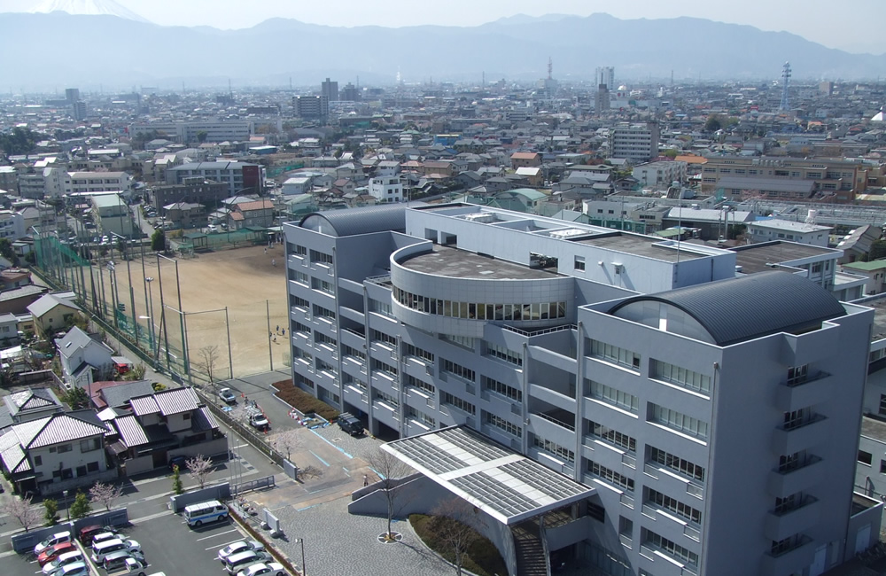 山梨県立甲府城西高等学校